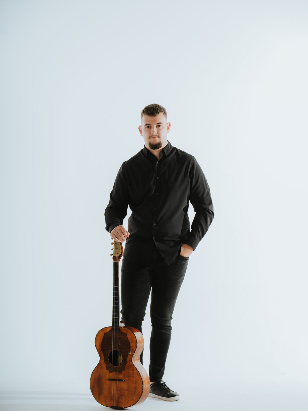 dominik Gabud Kontra