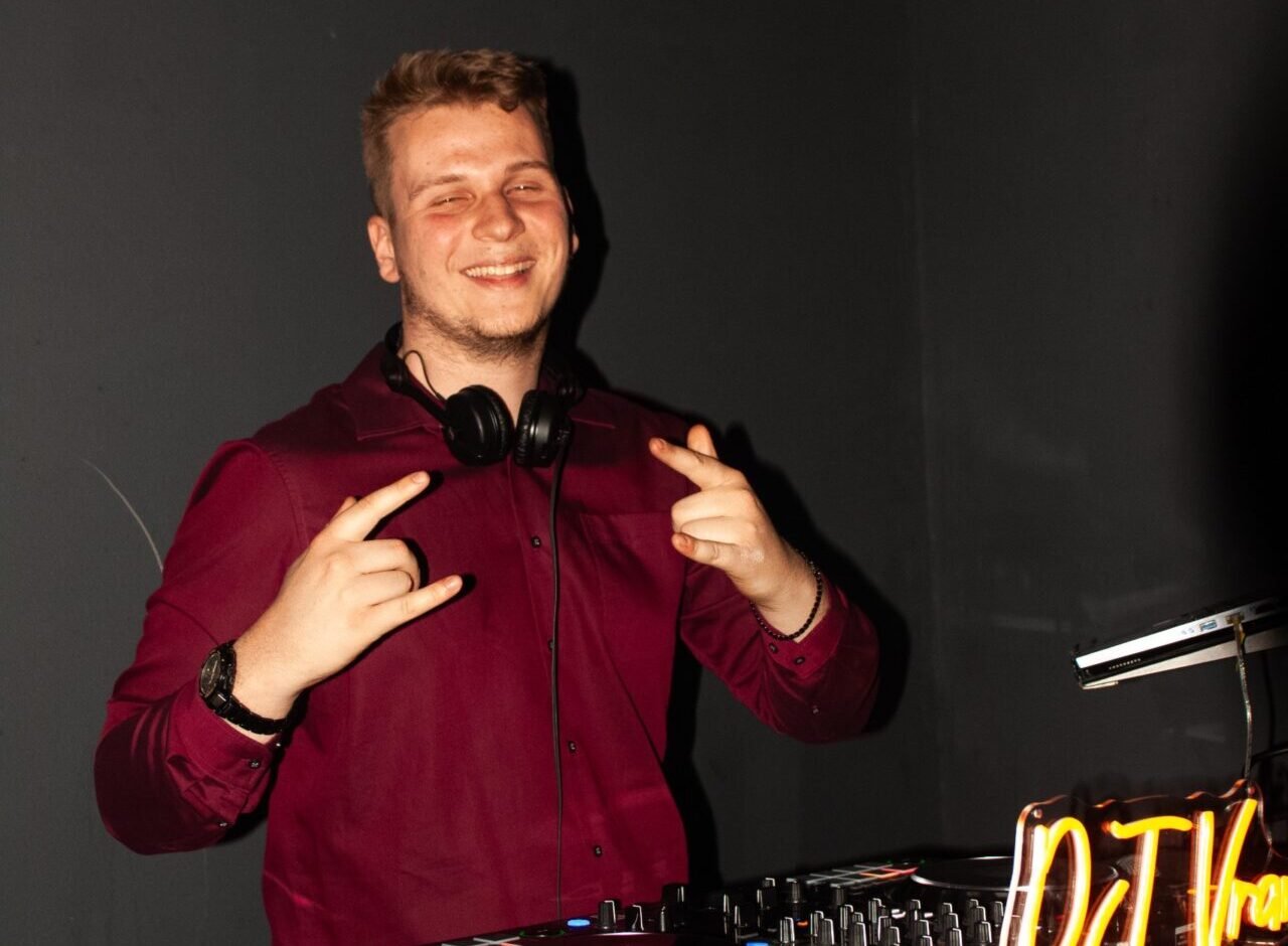 cb055b5a-82da-4ce5-96e0-5ecff6c674ad