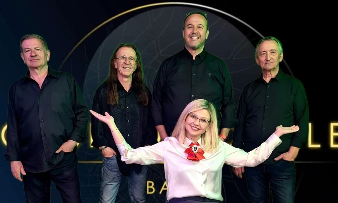 6 Casino Royale band